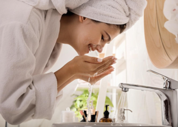 Skin Care Guide: How to Choose the Best Face Wash for Pimples?