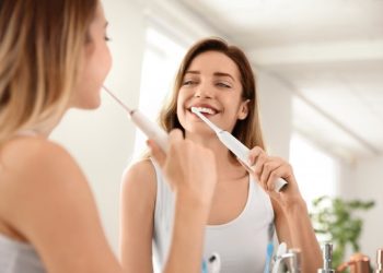 Why You Should Start Dry Brushing Every Morning