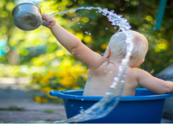 5 Bath Essentials For Newborn Care