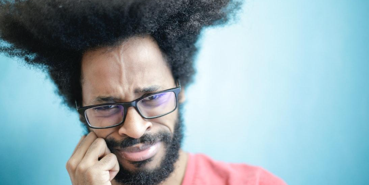 Replacing missing teeth after gum disease with dental implants Melbourne